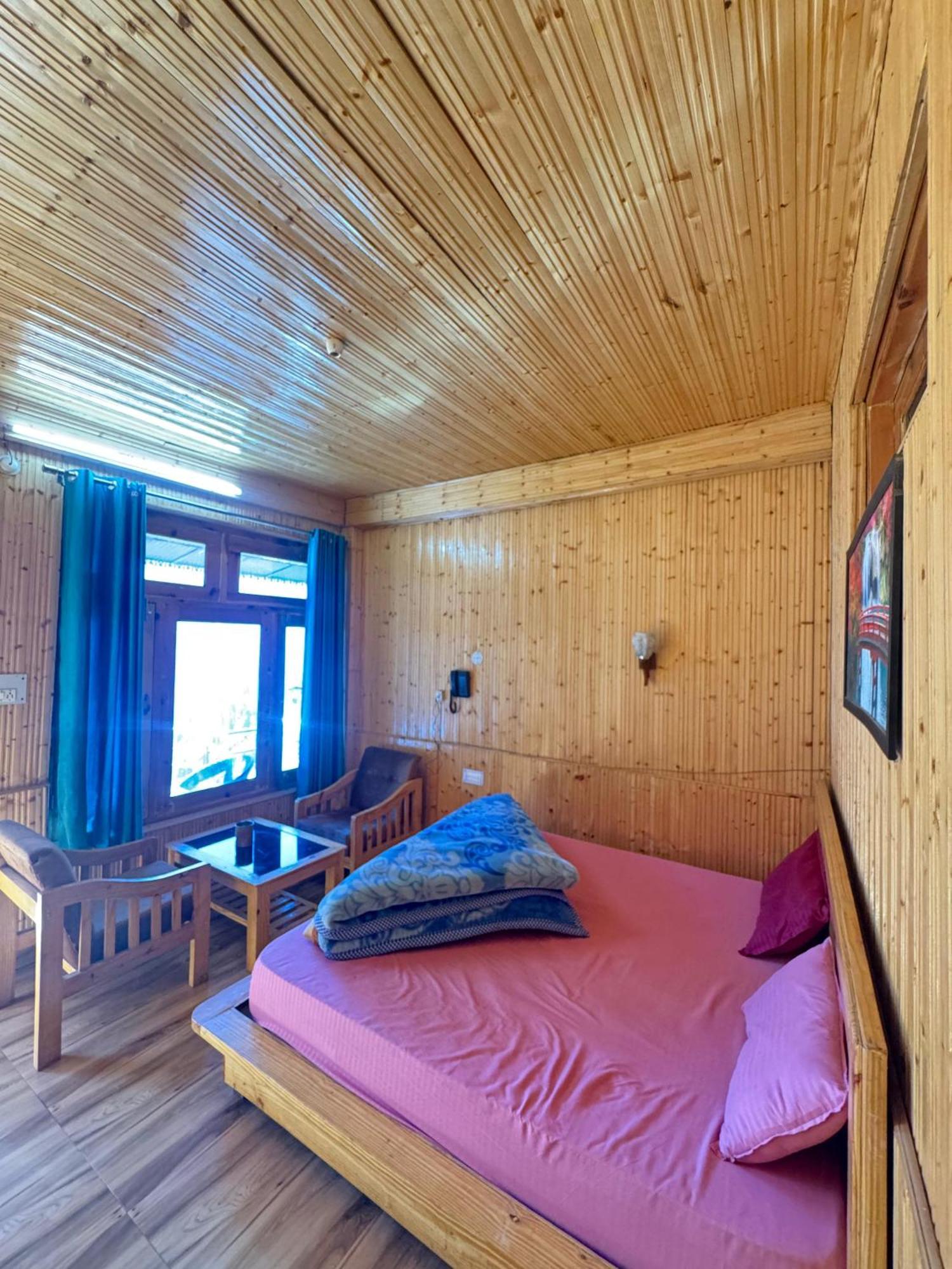 Hotel 19 Tosh Extérieur photo